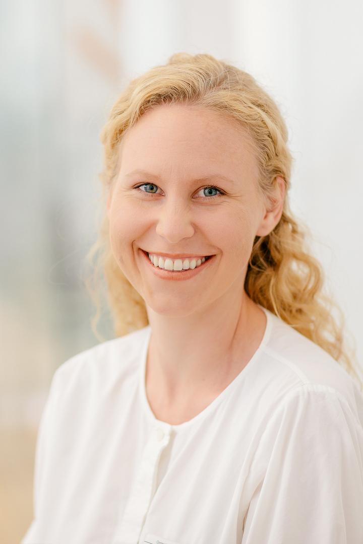 Dr. Katharina Besser Kieferorthopäde Zahnspange
